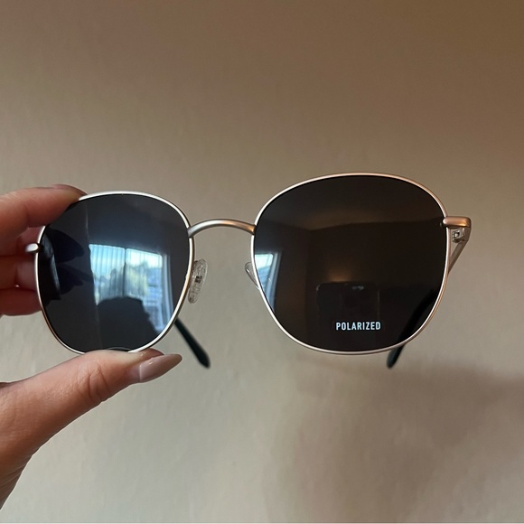 Quay - JEZABELL sunglasses - polarized - Picture 6 of 7